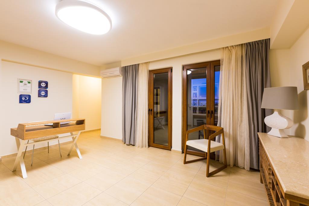 Leste Luxury Homes Pláka Buitenkant foto