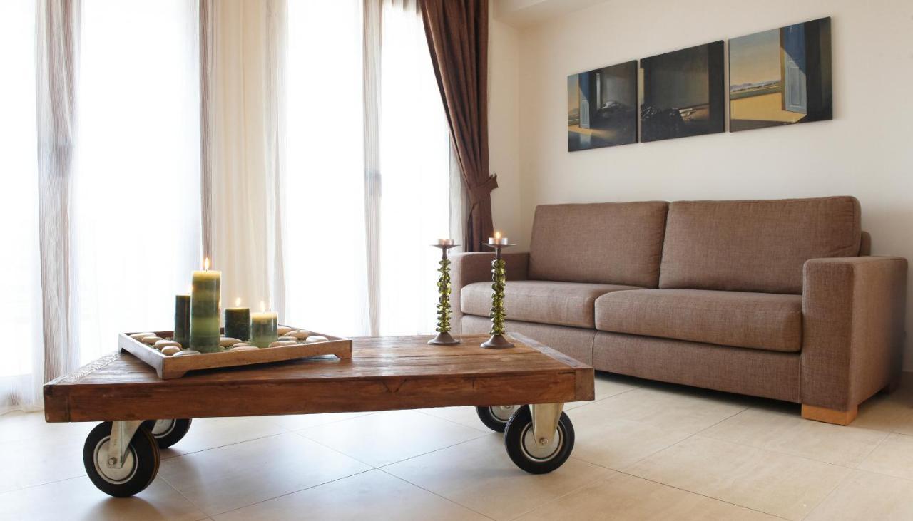 Leste Luxury Homes Pláka Buitenkant foto